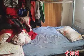 与奶奶相依为命 浙江14岁残疾少年生活困顿获援助图片