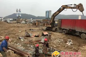 红谷滩新区启动英雄大桥西桥头周边环境整治图片