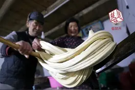 留住乡愁，追寻味道！传统麦芽糖制作记录乡村老手艺图片