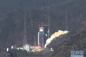 我国成功发射遥感三十号04组卫星 搭载发射“微纳-1A”卫星图片