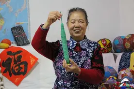 济南大妈布艺精湛“神还原”果蔬  做“海带”观察了20天图片