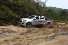 不用10万元，TΛGΛ达咖圆你高端皮卡梦 | 品车图片