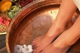 冬瓜皮熬水去脚气 夏季天气闷热远离脚气图片