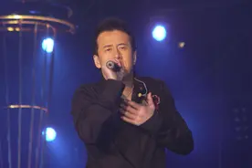 杨坤《答案》，爱就像蓝天白云，晴空万里，突然暴风雨视频封面
