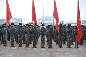 武装震慑——给敌人威慑，给人民安心！图片