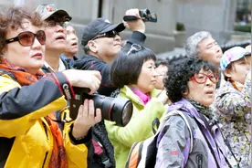 泰国旅游搞饥饿营销：中国人有钱，不坑白不坑视频封面