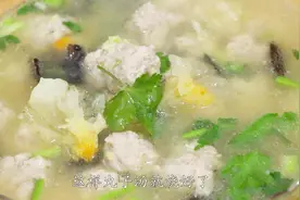 年夜饭桌上，必须有老妈这道丸子汤，做法和配方都告诉你，超赞视频封面