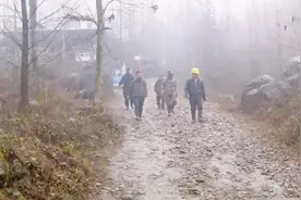 川大一副教授失联超4天 救援人员尚未发现失踪者的踪迹视频封面