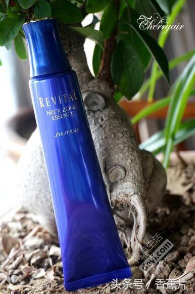 护肤不要光顾脸，颈纹一出暴露年纪！亲测白菜实用颈部保养精华