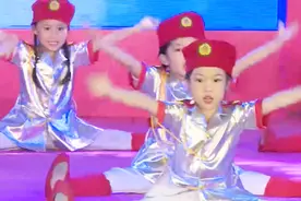 少儿群舞《我爱北京天安门》视频封面