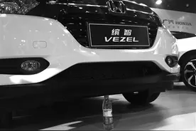 暴雨天积水路面 你的SUV能潜多深？5个指标的实测数据告诉你图片