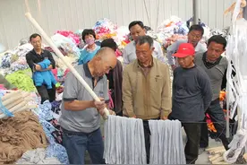 黑里寨镇：“绑拖把”为脱贫致富“助跑”图片