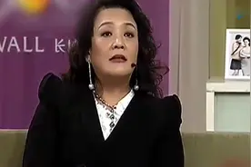 张兰与大S同台，张兰是这样评价她的儿媳大S的！视频封面