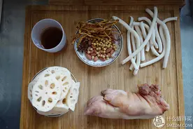 伺候月子之新晋奶爸为老婆炖一锅下奶猪蹄汤图片