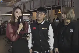 4AM阿鲁卡在韩国APL联赛采访片段，加油Aluka，加油4AM！视频封面