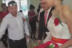 农村结婚仪式，新娘用葱洗手是什么意思？