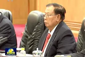 演绎国水高端形象 椰树牌火山岩矿泉水再次成为领导会谈接待用水图片