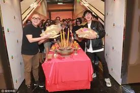 林盛斌极速背稿感紧张 张名雅拒谈情护爱苗图片