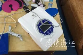 冒牌中医“学生”进企业义诊 实为推销“治疗仪”图片