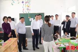 江苏省教育厅厅长沈健一行来泗阳县调研教育工作图片