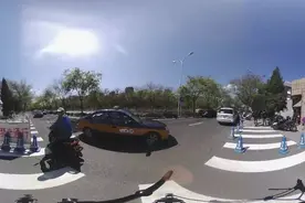 全景北影｜手机也能玩VR，旋转手机看720°全景北影校园！图片