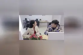 看电影为什么要带身份证？小编有点蒙圈啊视频封面