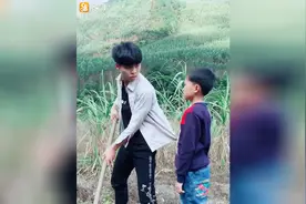 俩哥哥居然这样对弟弟 绝对不是亲哥视频封面