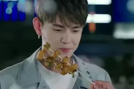 明明不会吃辣却硬要吃，这就是真爱吧！