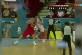 姚明奥运会10佳球！血帽扇晕科比残暴隔扣加索尔！视频封面