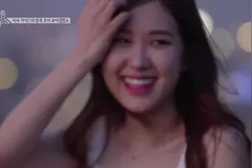 BLACKPINK，沉浸在泰国曼谷的风景无法自拔，拍照拍了半小时哈哈视频封面