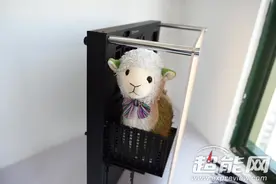 造型好奔放，Tt Core P5壁挂式水冷机箱实物图赏图片