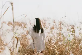 爱情使人忘记时间，时间也使人忘记爱情图片