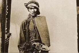 清末民初的乞丐写真：衣不蔽体骨瘦如柴，令人动容图片