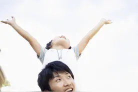飞行员父亲如何培养出飞行员儿子 家有双飞图片