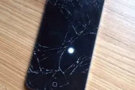 手机屏裂了！50秒视频却有上百种修理方法，赶紧收藏起来