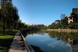 成都别墅调查：居家别墅受青睐图片