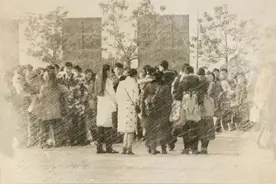 我当年是骑驴上学图片
