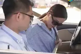 娄底一驾校女学员竟然摸男教练大腿，被拍下来了。图片