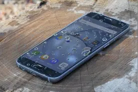 三星S7的防水到底有多牛？看完iPhone6s直接给跪了！图片