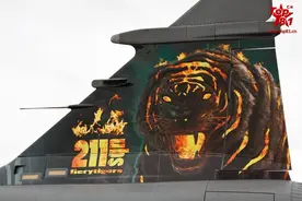 继异形母鹿后，捷克空军又出现鹰狮“火焰老虎”图片