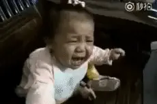 超无解gif动态图：哎呀妈啊，你早给我钱嘛，害的我装了这么久图片