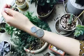 炫瘦新技能：一元硬币手秒杀A4腰图片