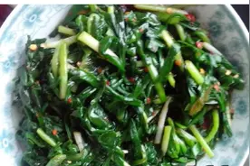 你知道韭菜还可以凉拌着吃吗？做法在这里！图片