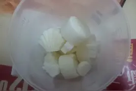牛奶甜杏仁手工皂的详细制作方法 附制作配方图片