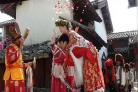 结婚三年了却一直为婆婆还债 我该怎么做？图片