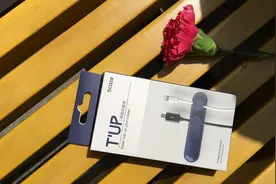 你的办公桌缺少一根理线器！图片