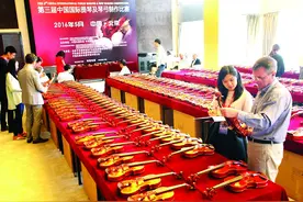 大师级专业制作打造有灵魂的提琴图片