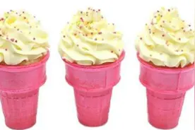 如何制作可口冰淇淋蛋糕筒