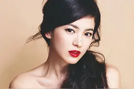 女人此处长痣，旺夫益子，一生好命图片
