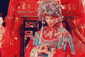 凤冠霞帔！中国传统的新娘造型究竟有多美图片
